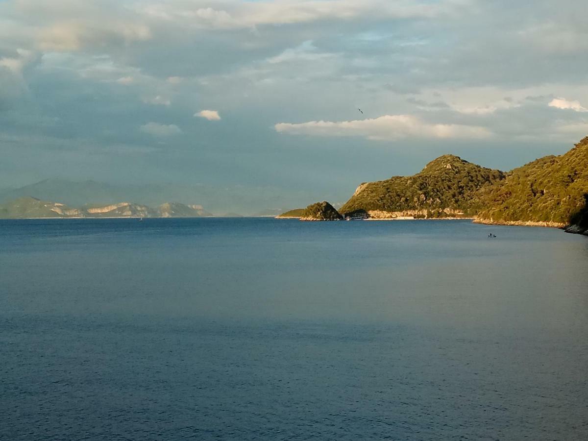 Adriatic - Apartment With Jacuzzi Sobra Exterior foto